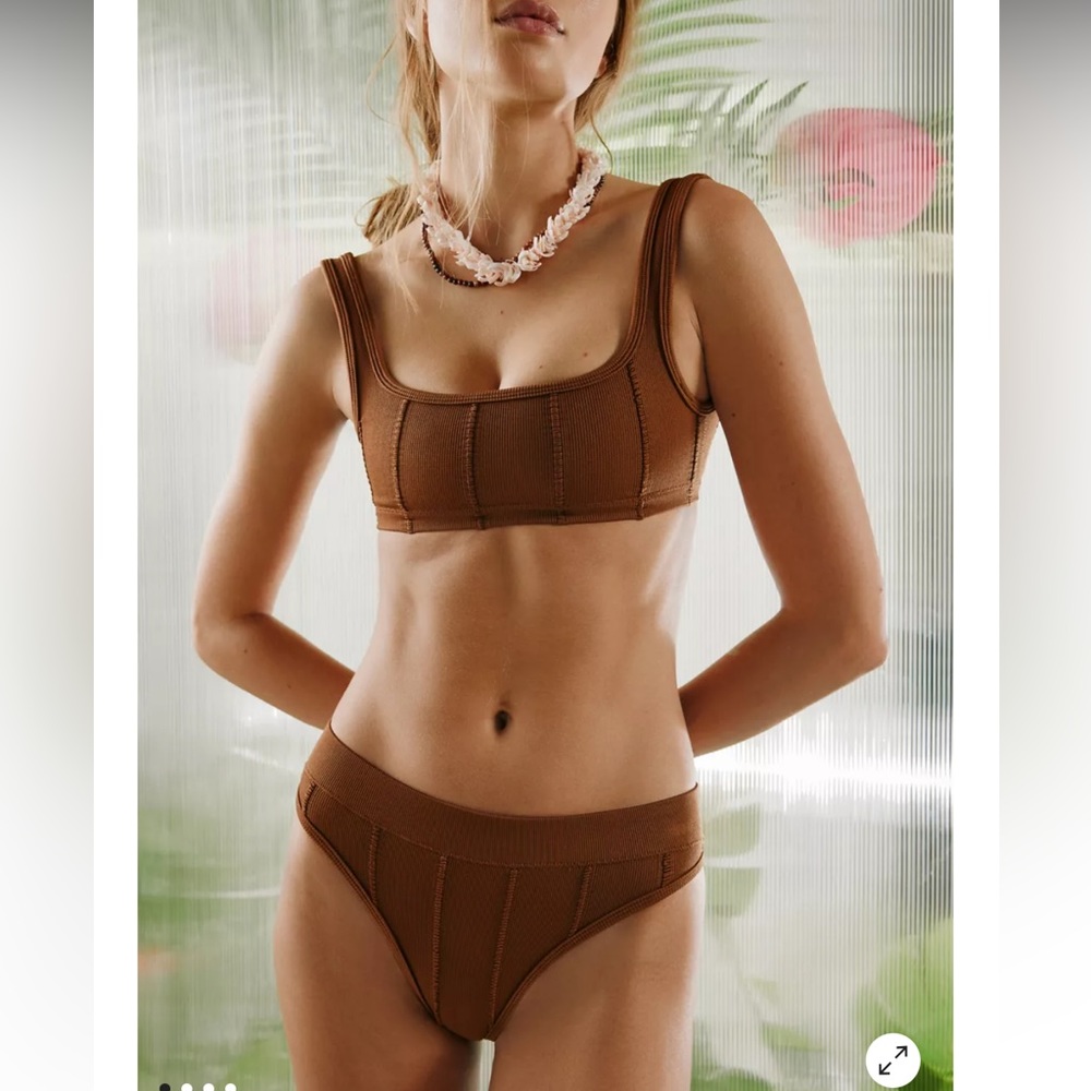 Set NWT bikini top & bottom Urban outfitters out from under Casanova seamless
